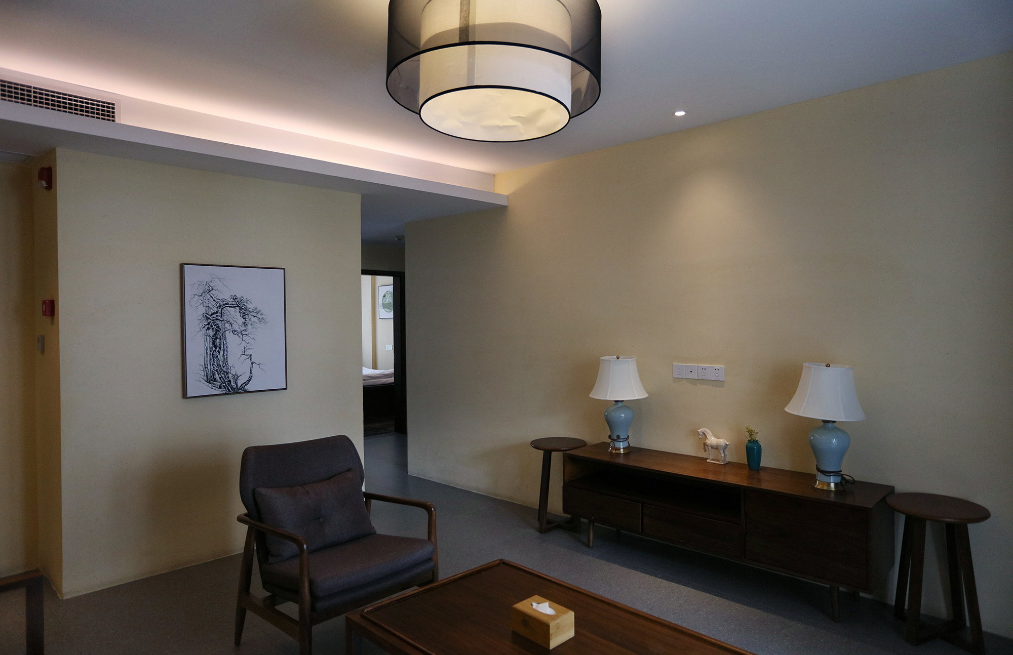 小巷听雨三卧室套房