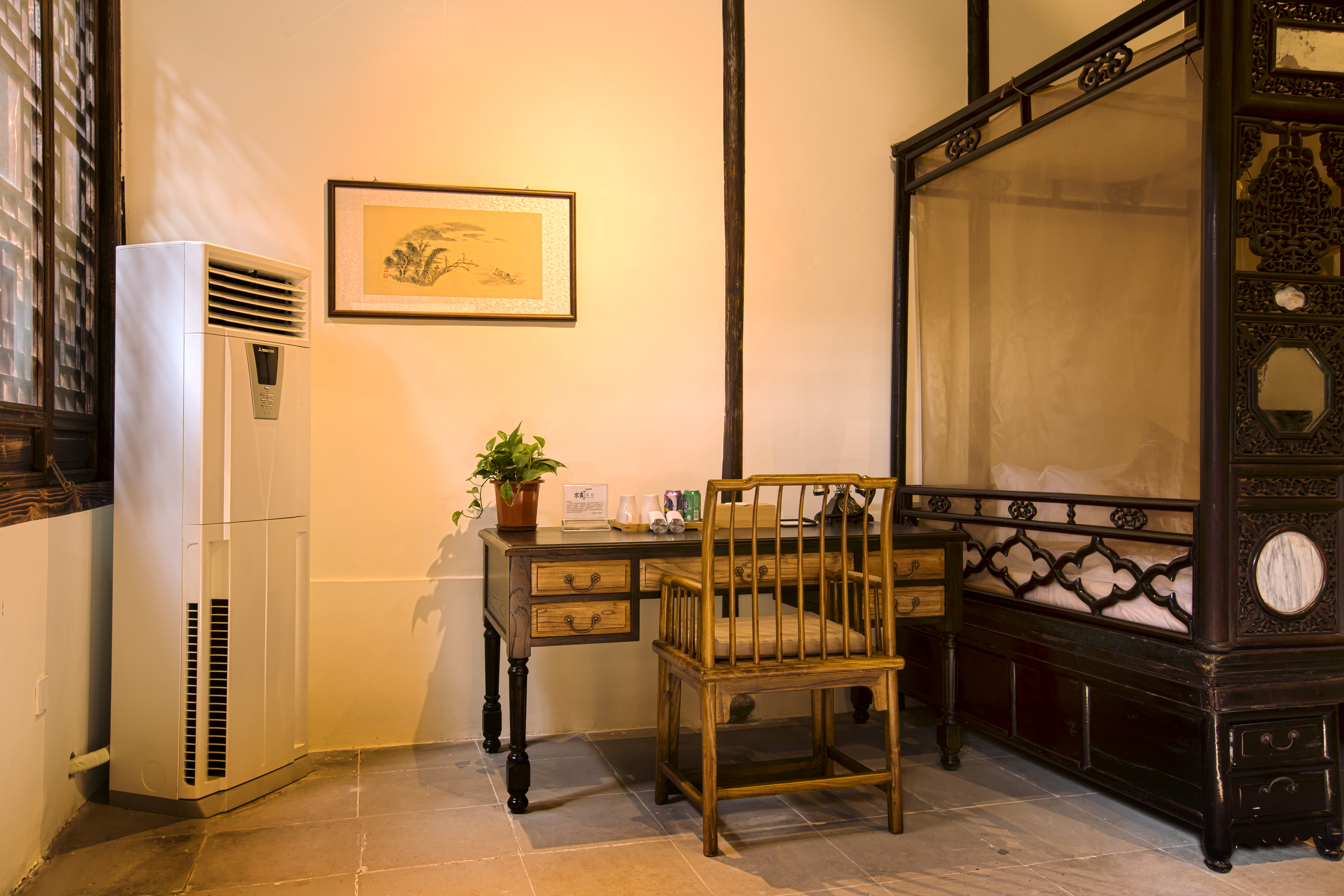 独栋·两卧一厅江南庭院-3（绝美雕花床+园林小院+民国会客厅）