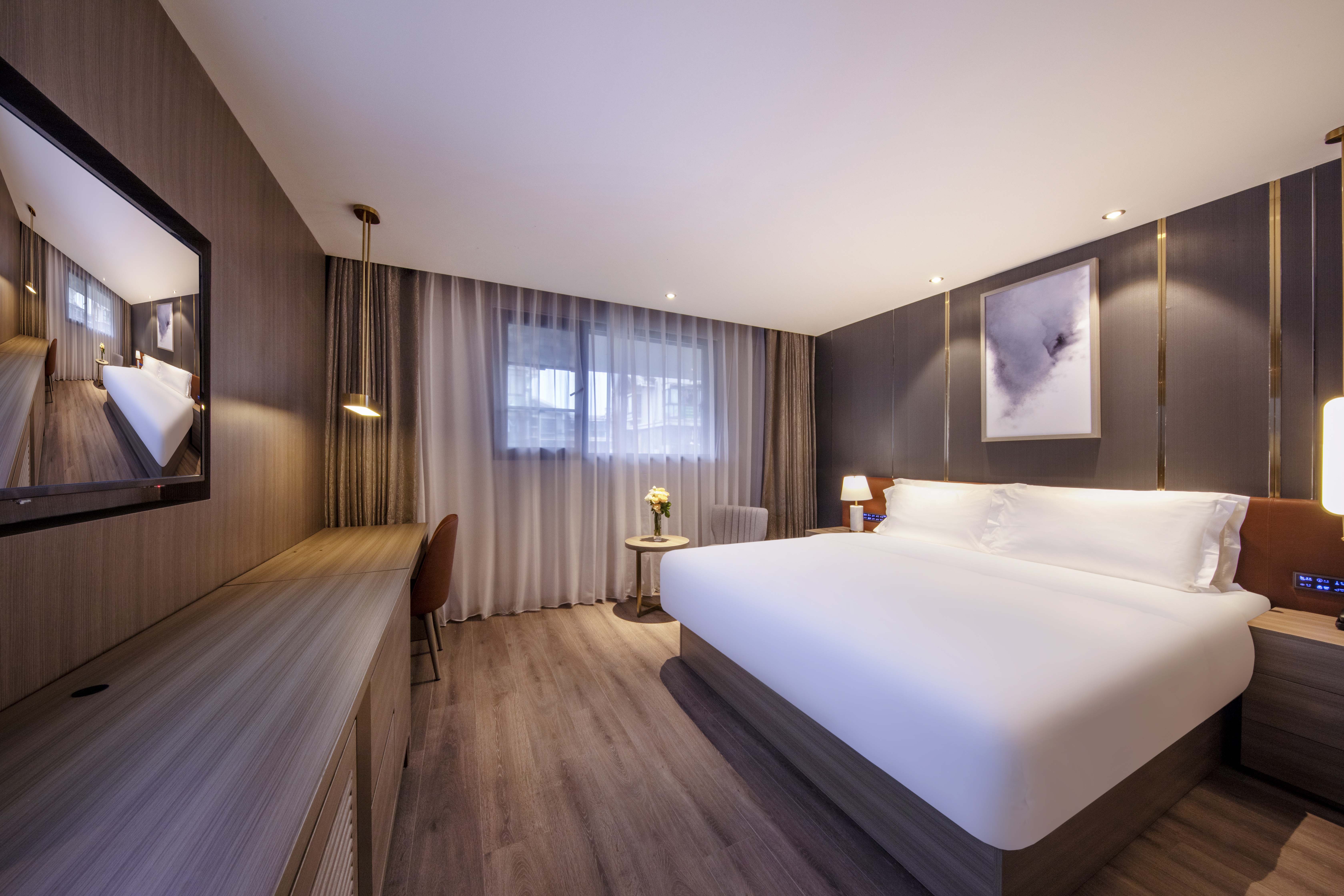 高级大床房（小冰箱）