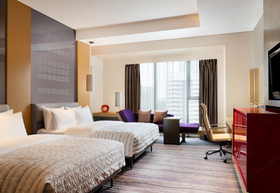 Le Meridien QingdaoExecutive 2-bed Room