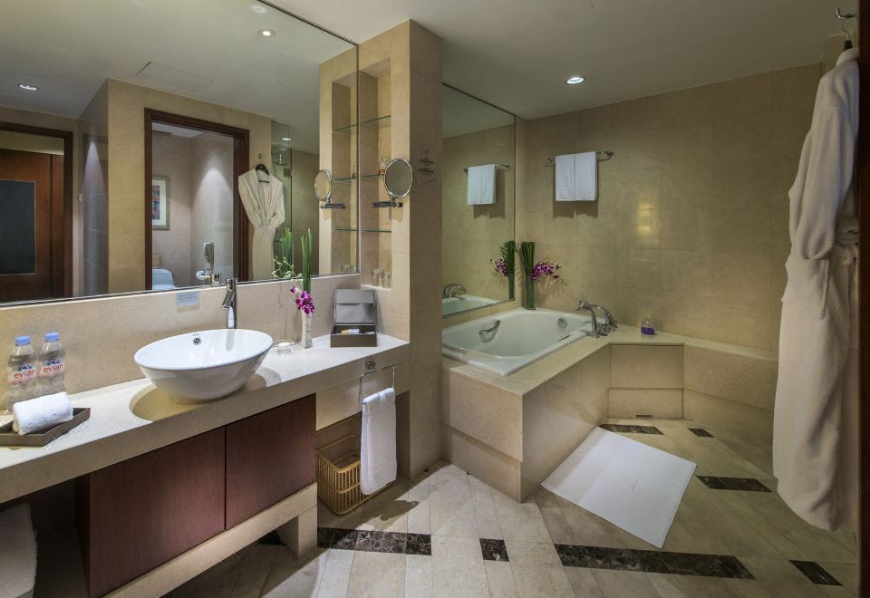 Kuntai Royal Hotel BeijingBusiness Queen Suite