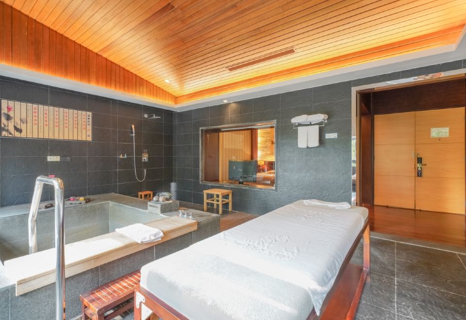 牡丹汤房【温泉入户，私泡池】