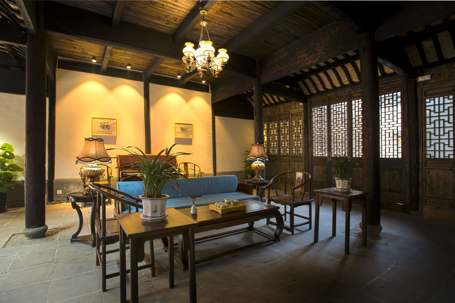 临河独栋·三卧一庭院江南庭院（73号）（绝美雕花床+超大榻榻米+独立厨房）