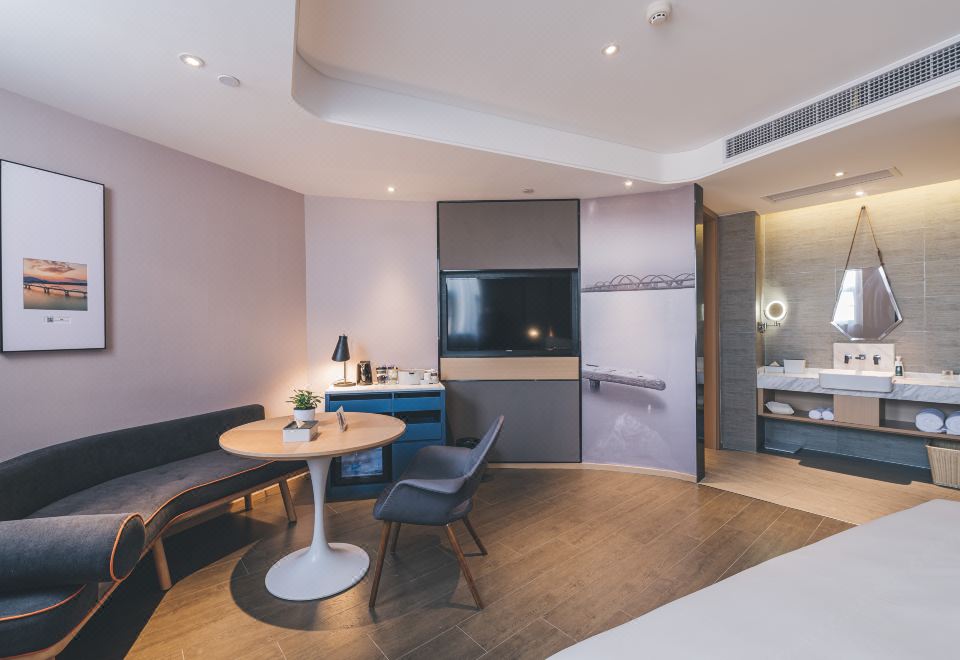 Jimu Double Bed Room