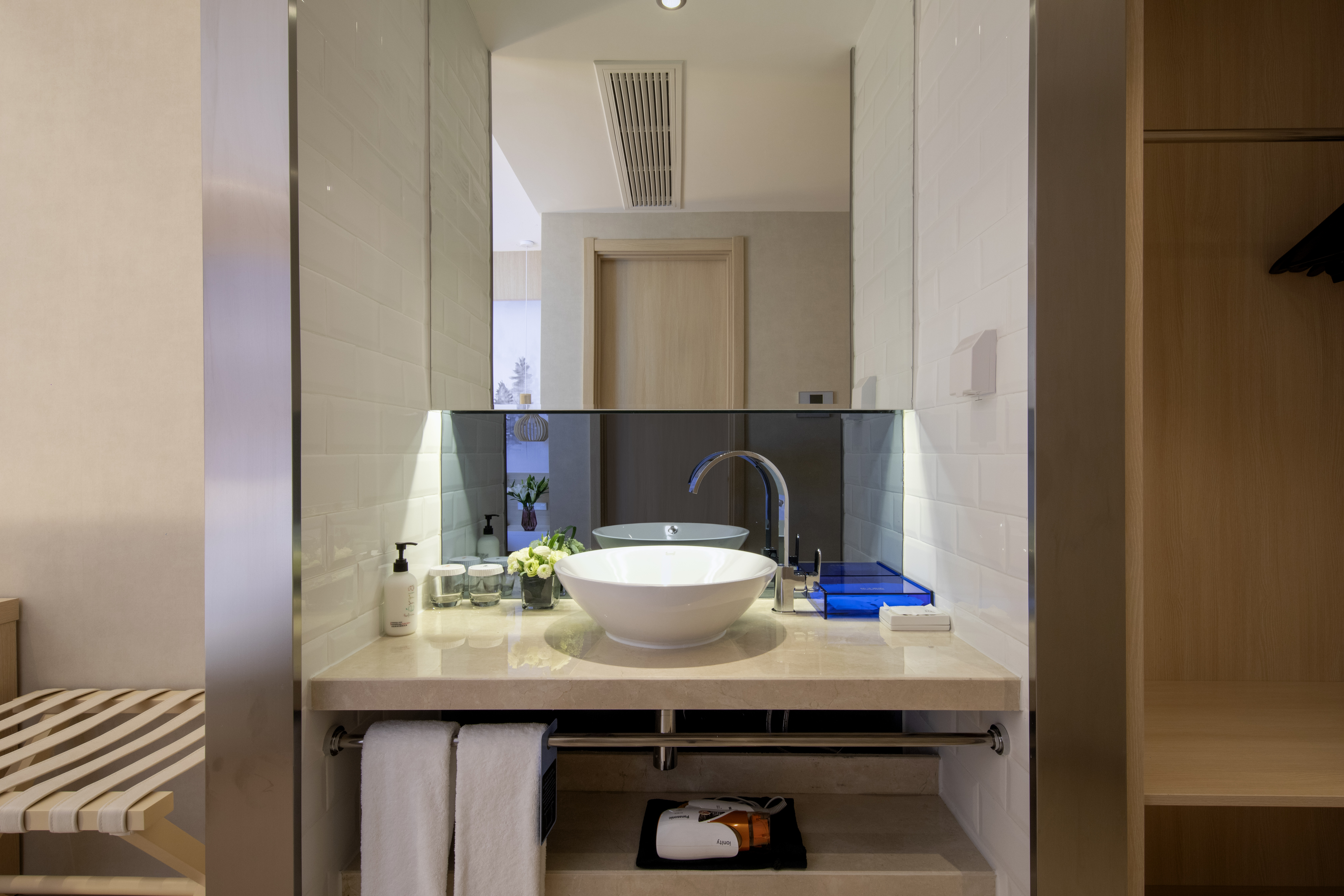 小时光大床房（地暖+全屋智控+电视投屏+智能马桶）