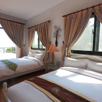 豪華夜景四人房 花蓮吉安雲頂精緻民宿優惠