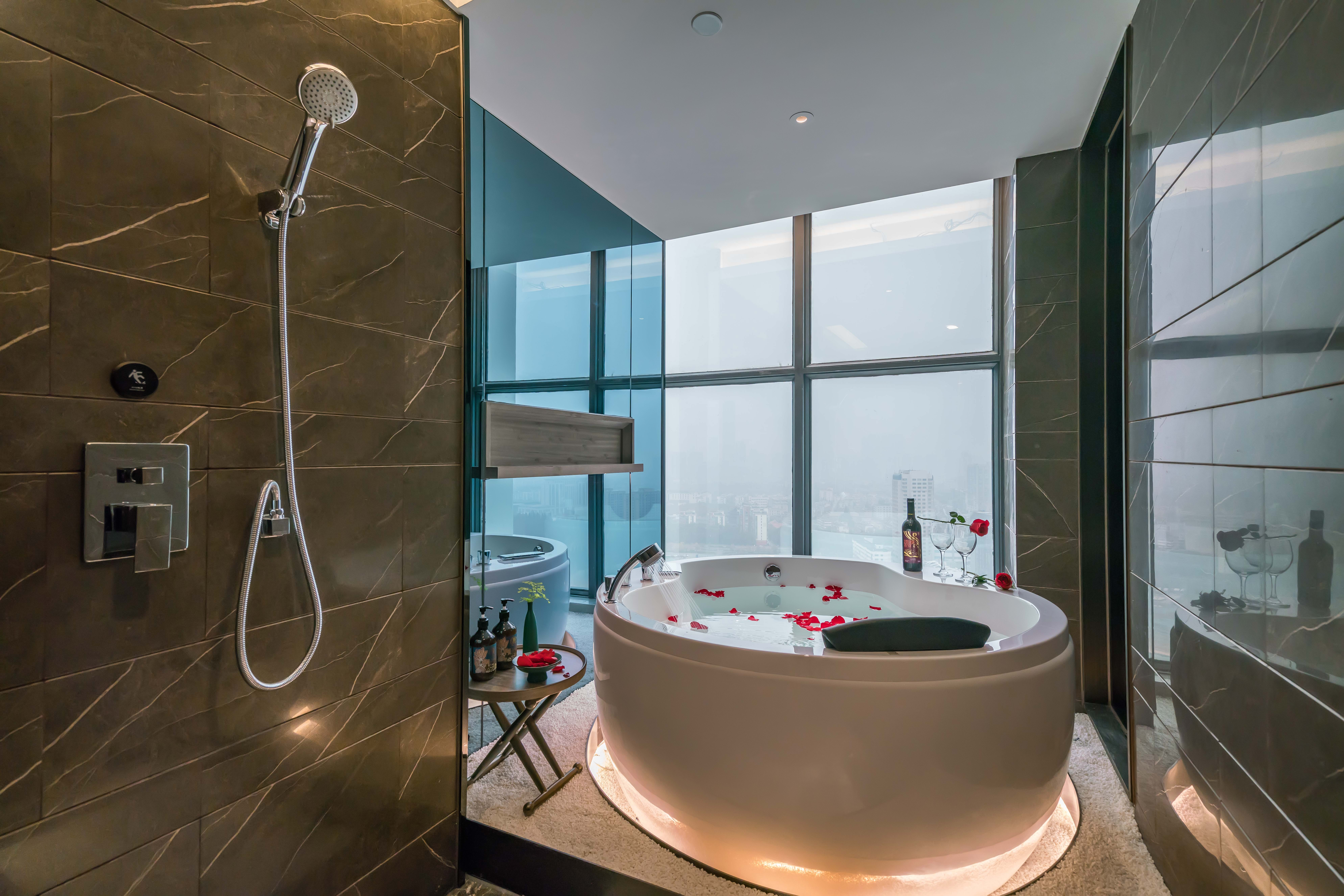 云端大床套房·月下绮梦