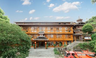 Douye Zhaoxing Hotel