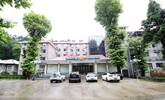 Jinjiang Inn Select (Lushan Scenic Area Xiangshan Road Yunzhong)