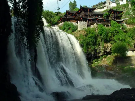 Tuwang Palace Waterfall Inn