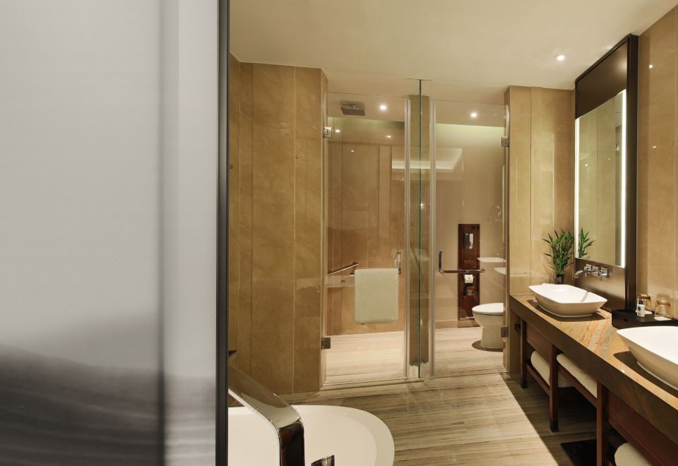 單臥套房超大床【獨立起居室+雙衞+戴森吹風機】