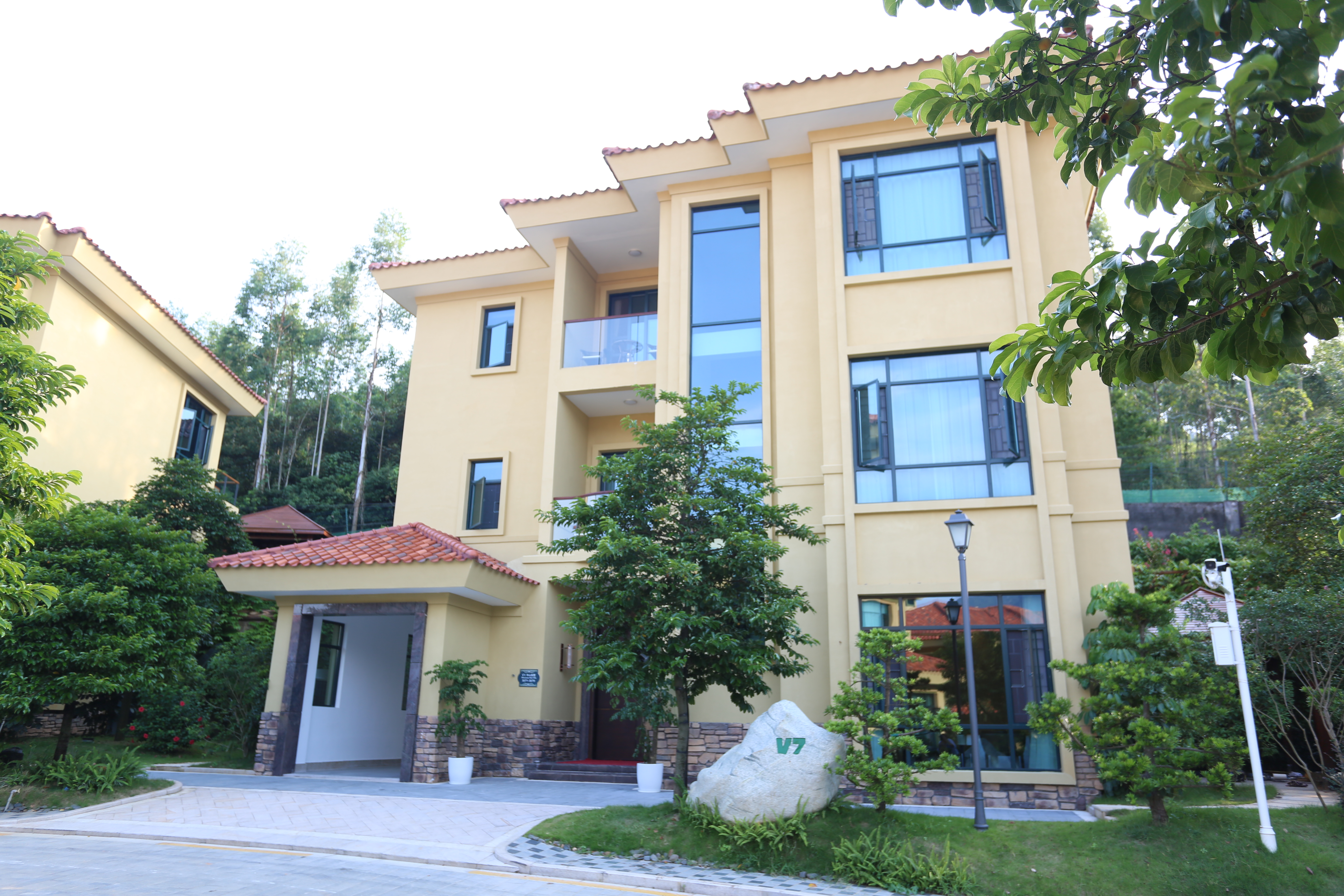 Regal Palace Hot Spring Hotel Guangzhou伴山别墅八房V7-私家泡池-麻将房-实木会客台-3个客厅-私家花园