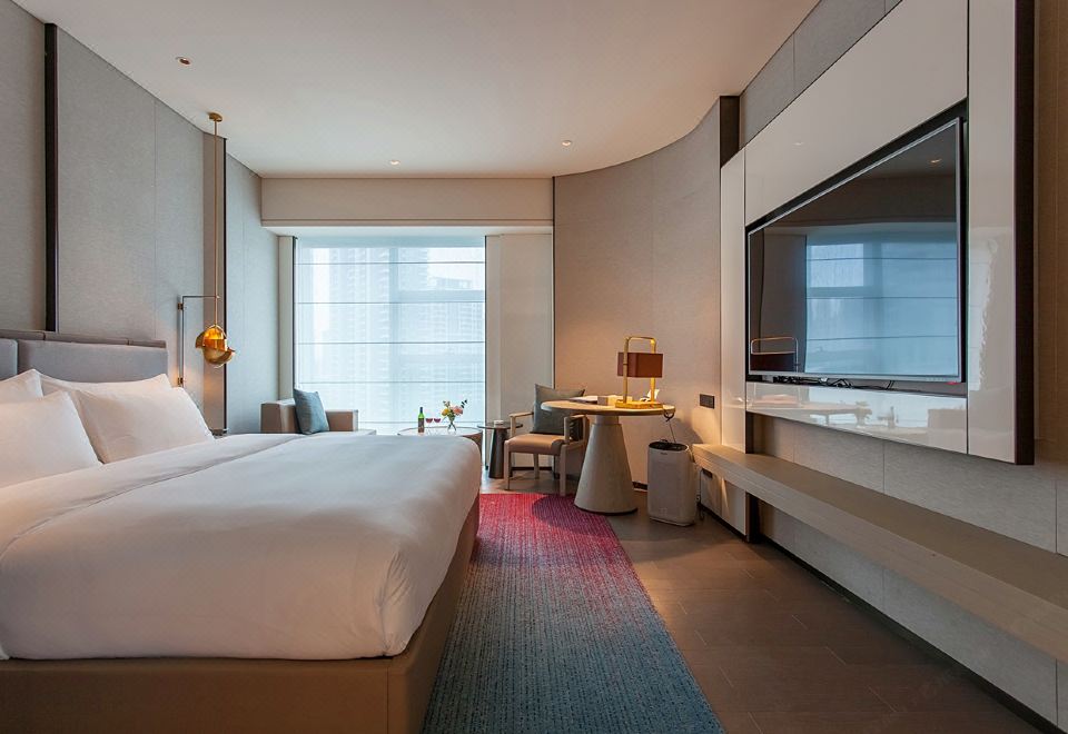 商务城景大床房（观鹭岛城际风光）