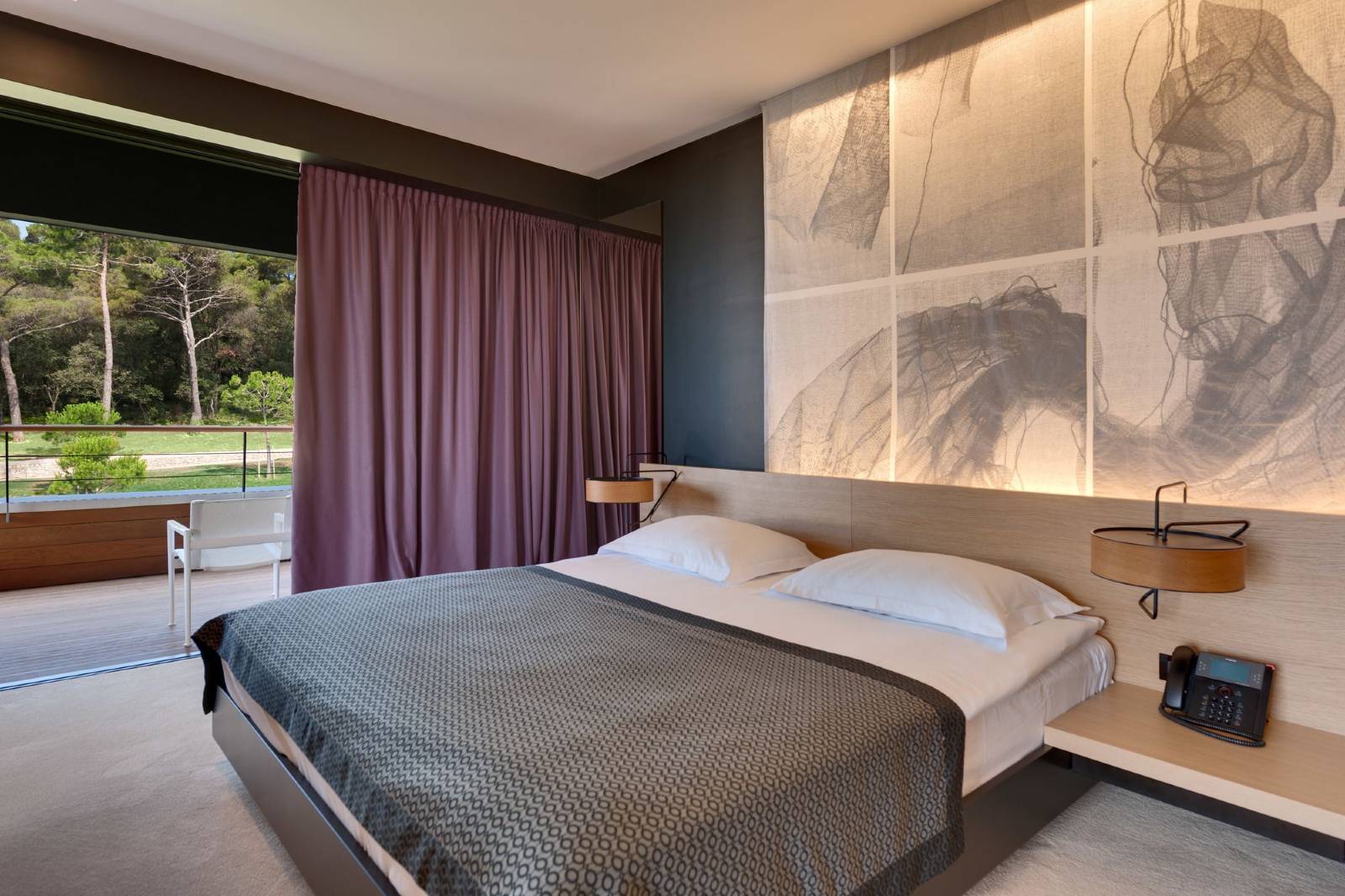 经典特大床房-无烟