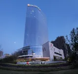 HUALUXE Hotels and Resorts WUHU Hotel a 