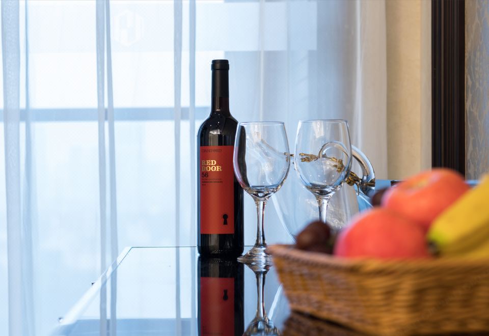 行政双床三人房（乳胶床垫+阳台+晾衣杆+小冰箱）