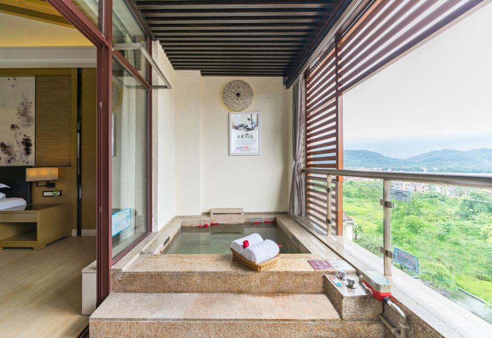 Sanying Spa Resort HotelPremier Hot Spring Suite (Soaking Tub) (Main Building)