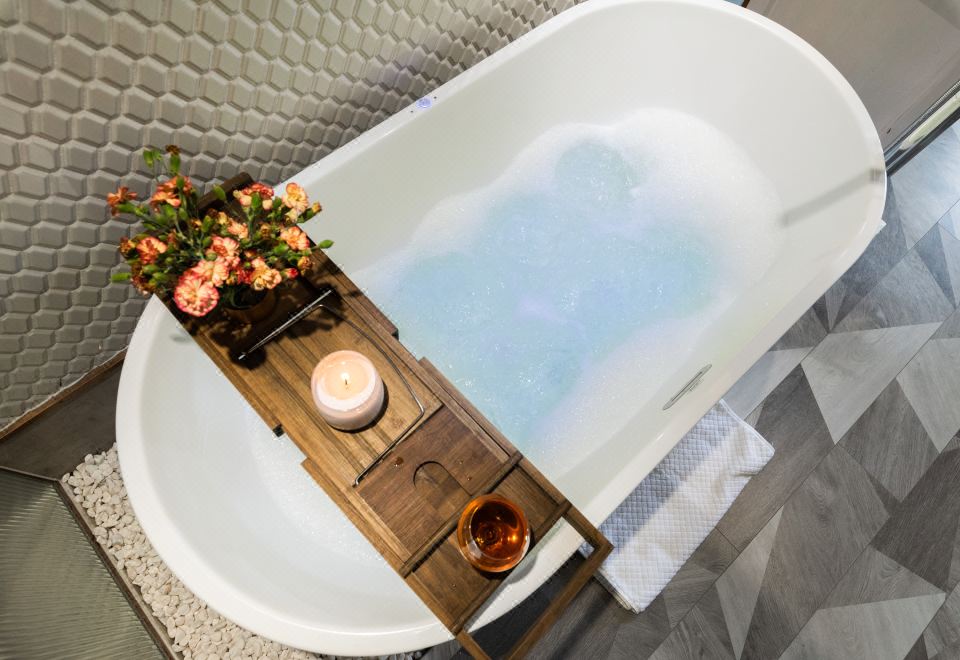 星河枕梦·弄影loft大床房「观星穹顶·投屏影院·浴缸」