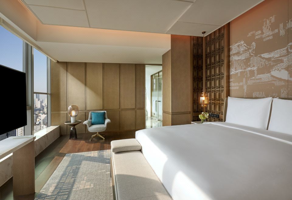 外交官套房-拥揽落日余晖与繁华都市美景