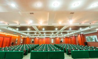 Xinwencai Conference & Exhibition Hotel