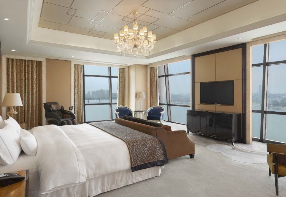 威斯汀總統套房「奢享旅居，收千里江瀾入綺境」