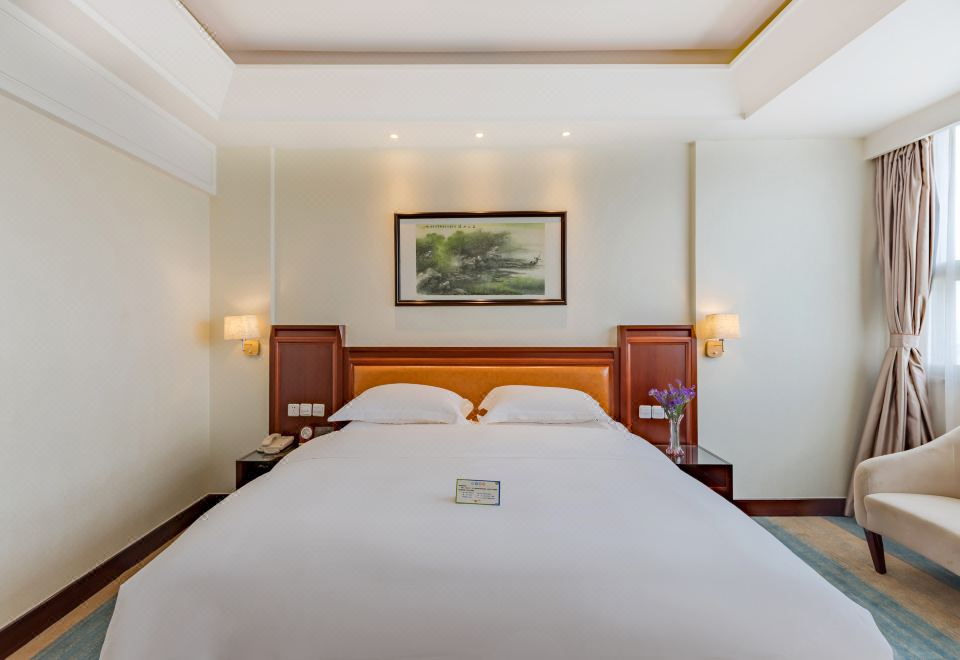 城景豪华大床房