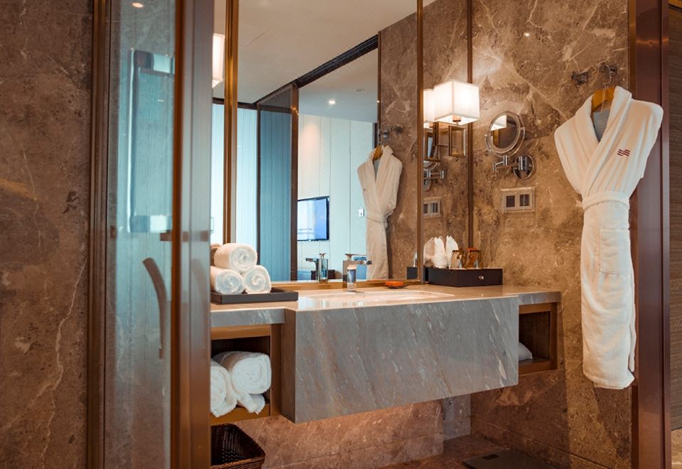 豪华房-大床（舒适浴缸）