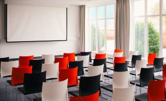 Vienna House Easy by Wyndham Landsberg - Housity