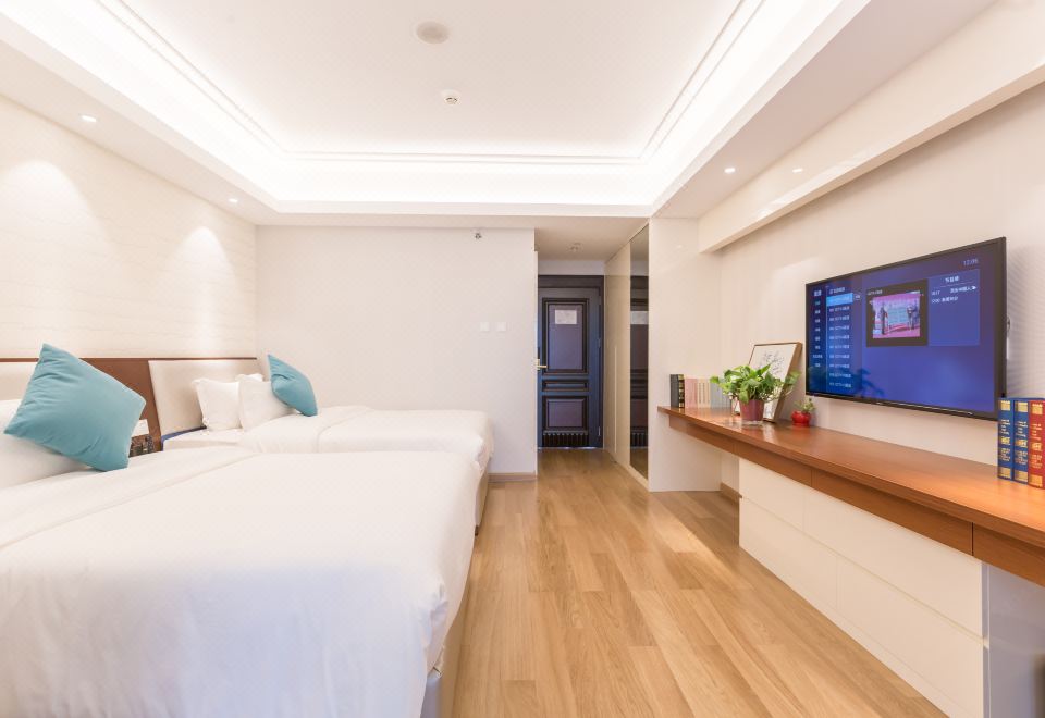 豪华双床房（乳胶床垫+阳台+晾衣杆+小冰箱）