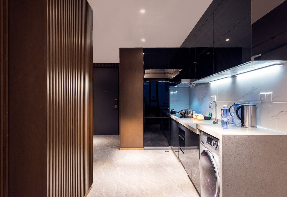 尊享雙臥套房（洗衣機+熨衣設備+咖 啡機）