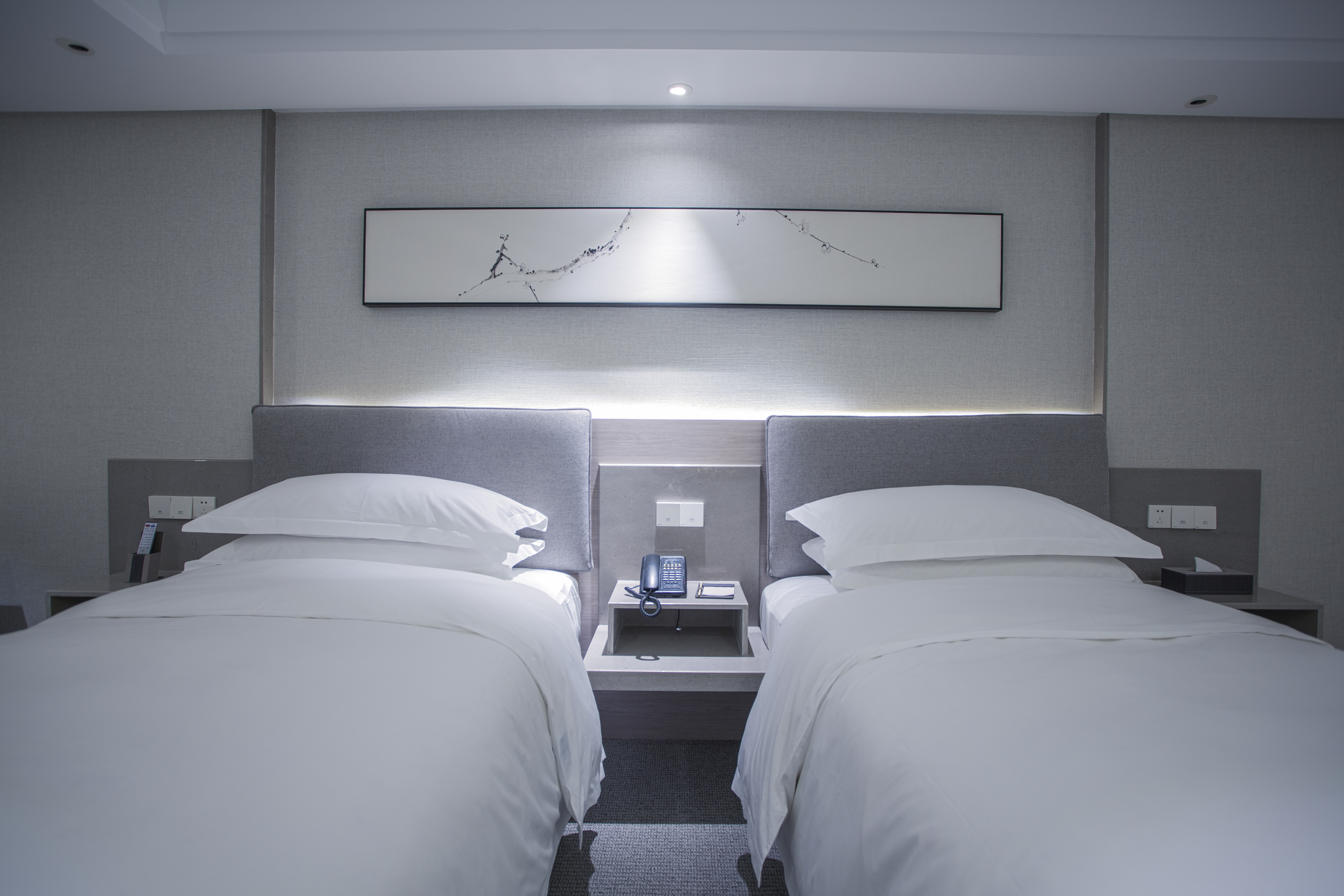 Sylvia Hotel豪华城景双床房（地暖）