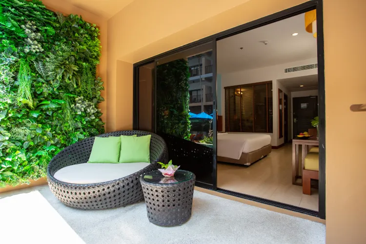 ห้องพรีเมียร์เข้าสู่สระว่ายน้ำ