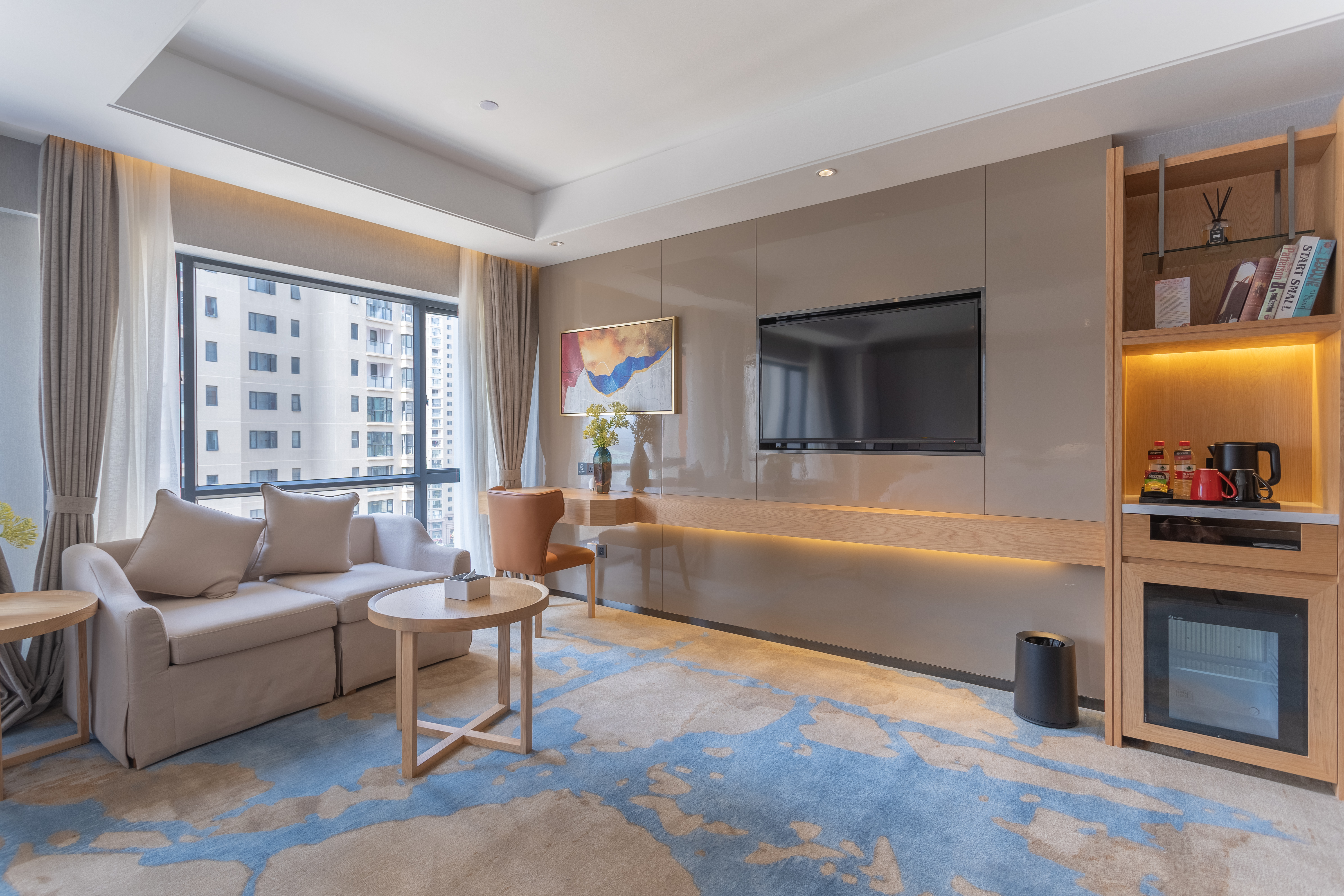 商务会客大床房|森林氧吧+零压床垫+会客沙发