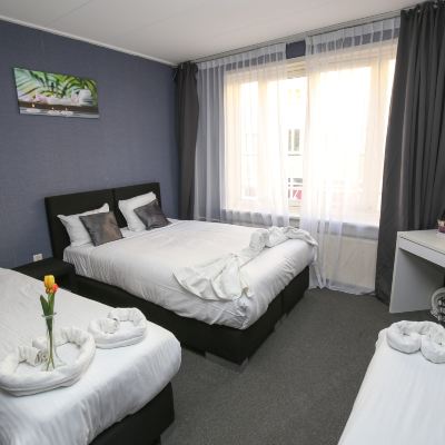 Quadruple Room With Private Bathroom Budget Hotel Flipper Amsterdam Promo Code