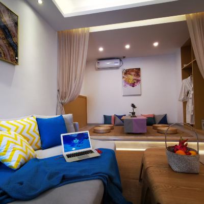 奢華雙臥豪華套房（乾濕分離+空調） 麗江水月花神·大水車設計師飯店優惠