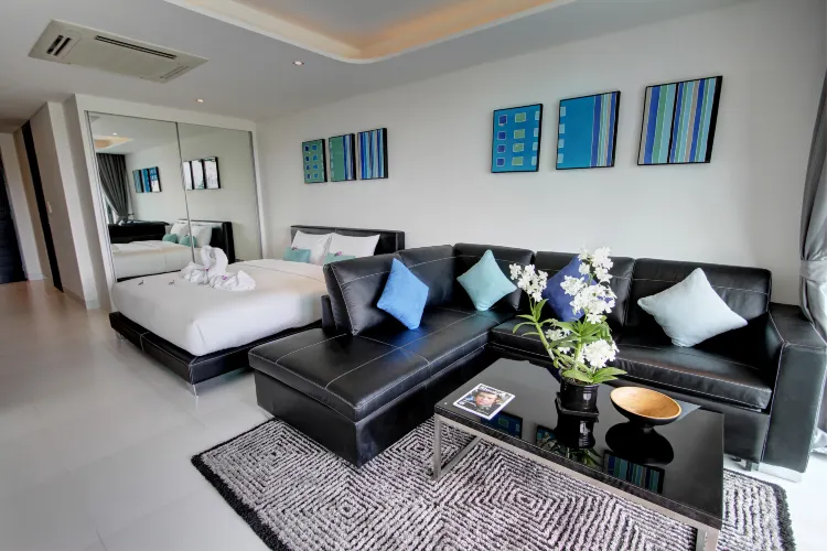 สตูดิโอ, วิวทะเลบางส่วน