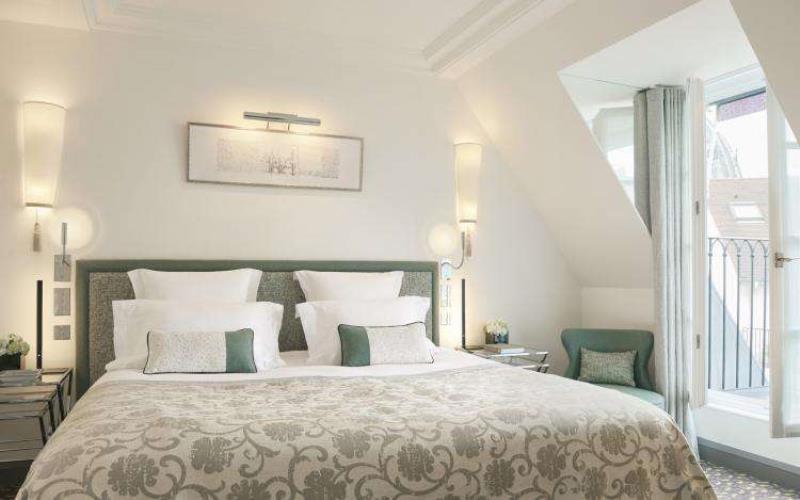 Le Burgundy Paris I Junior suite