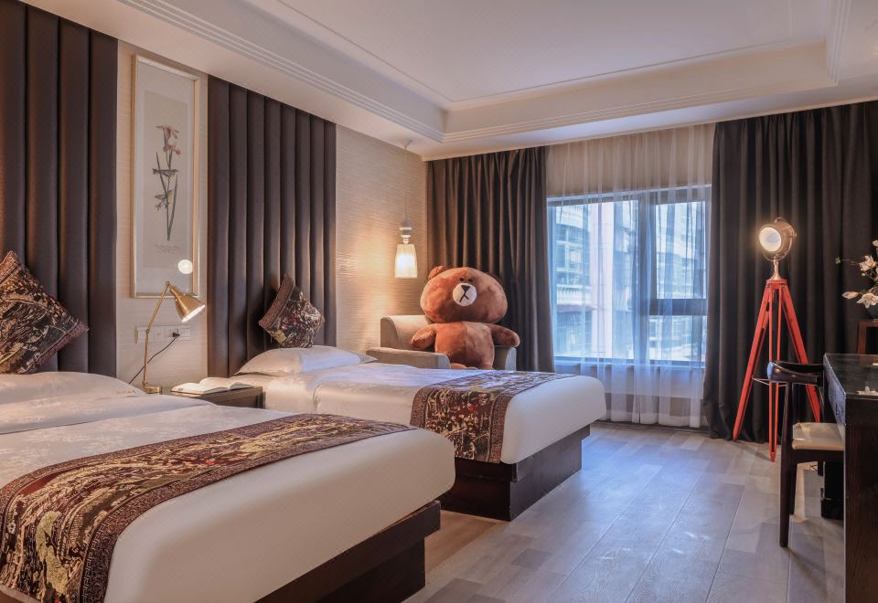 Elegant Superior Room (2 beds)