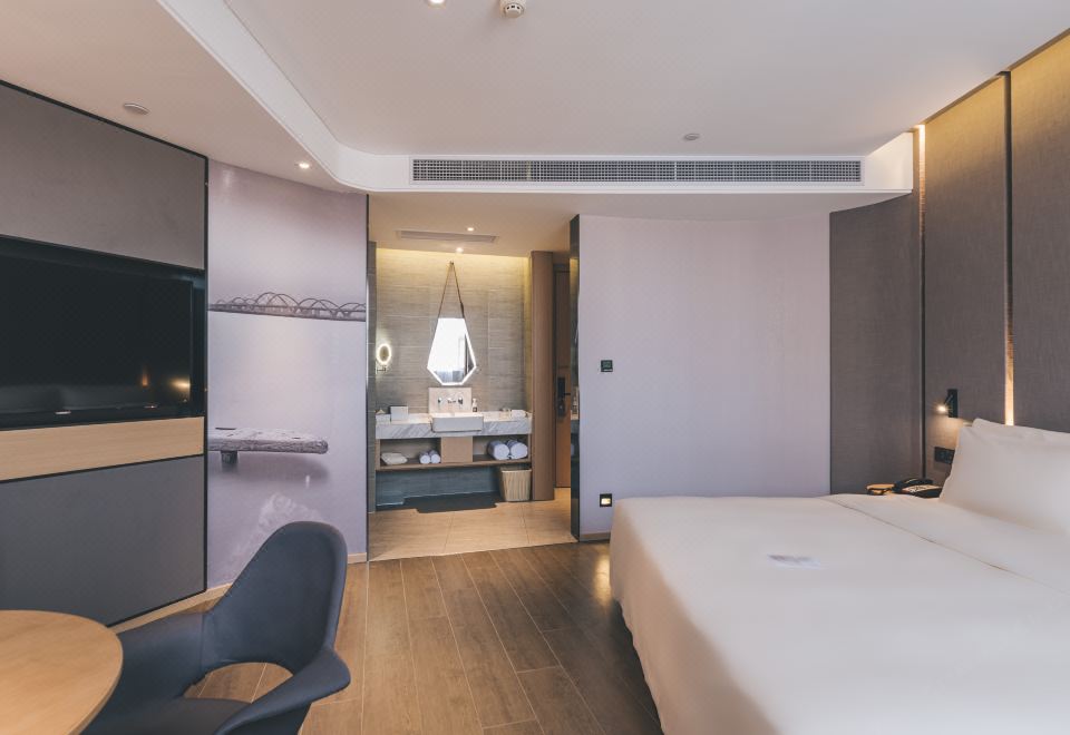 Jimu Double Bed Room