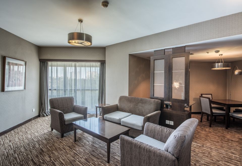 主楼豪华大套房