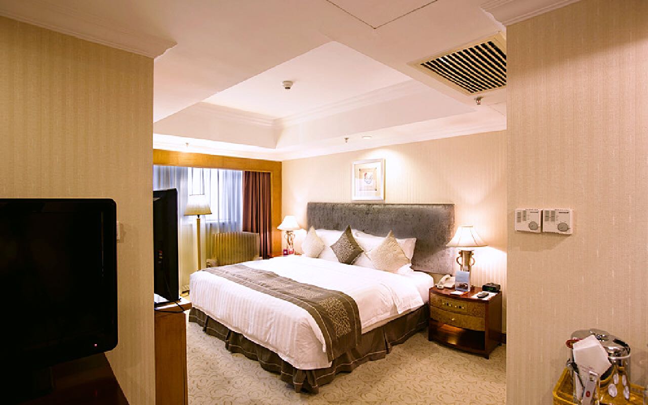 Crowne Plaza QingdaoCrowne Plaza Deluxe Room