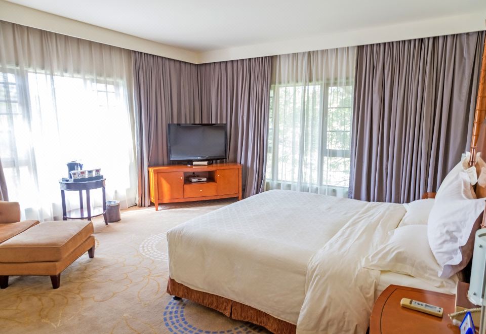 地中海溫泉六房別墅（含私家湯池）