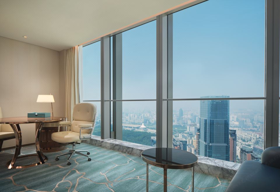 云端高空美景丨高级城景双床房