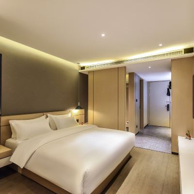 舒睡大床房 何夜青年旅行飯店（西安鐘樓地鐵站店）優惠