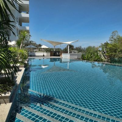 Two Bedroom Apartment with Pool Access