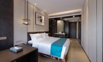 H' Life Hotel (Shenzhen Nanshan Metro Station)