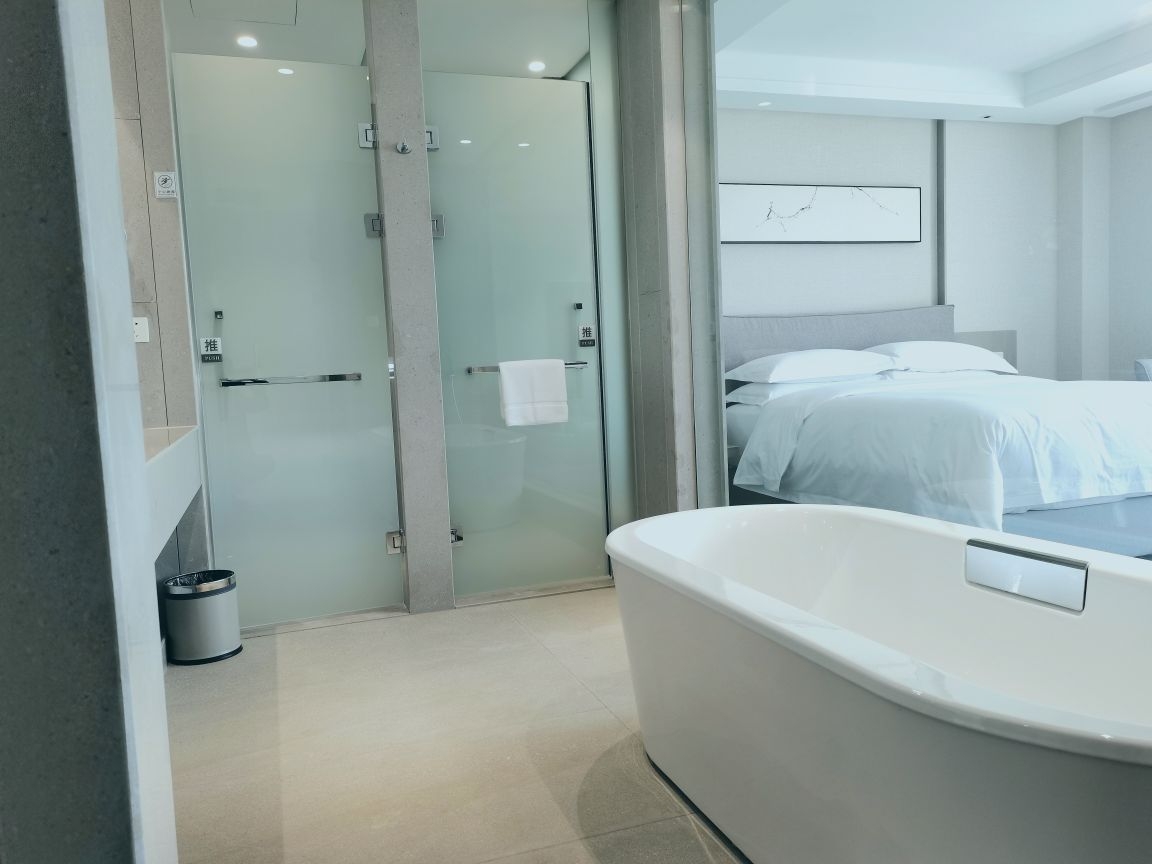 Sylvia Hotel豪华海景大床房（地暖）