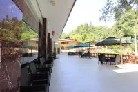 雅安君豪怡鑫ホテル（碧峯峽）