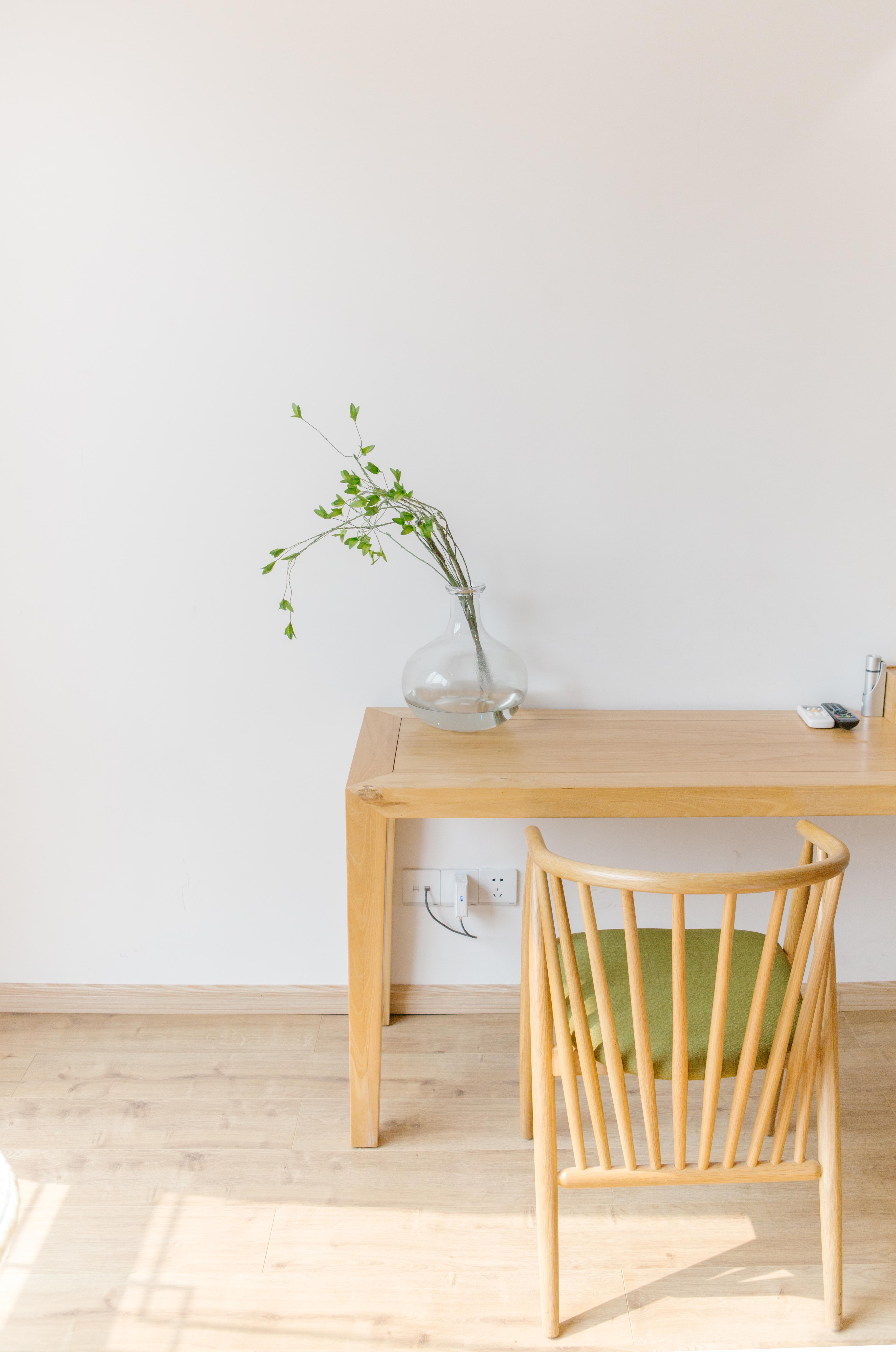 黄花梨轻奢大床房