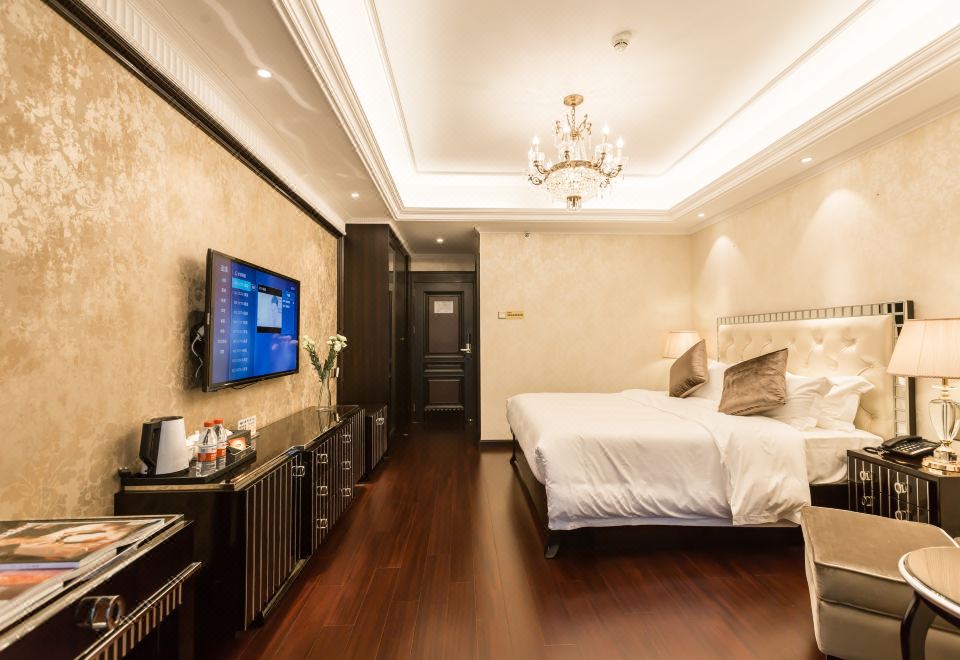 行政大床房（乳胶床垫+阳台+晾衣杆+小冰箱）